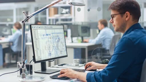 Pourquoi contacter un expert en informatique industrielle ?