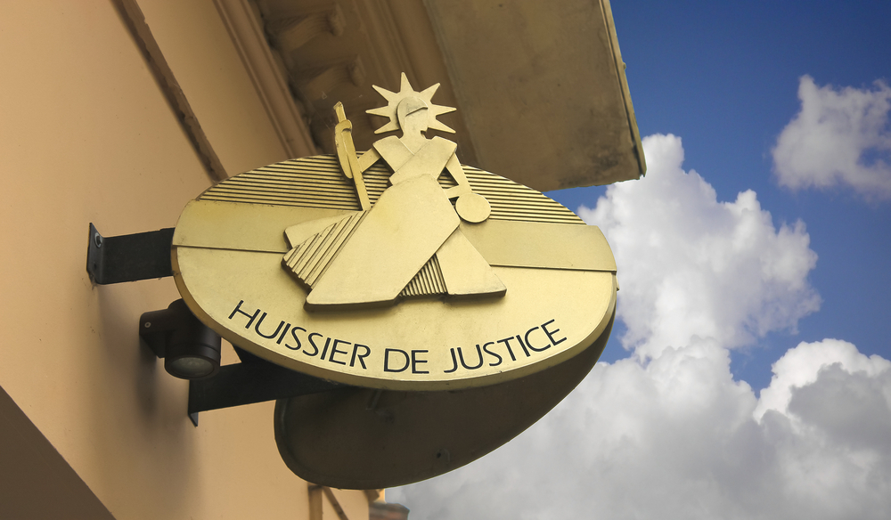 Huissier de justice à l'état des lieux